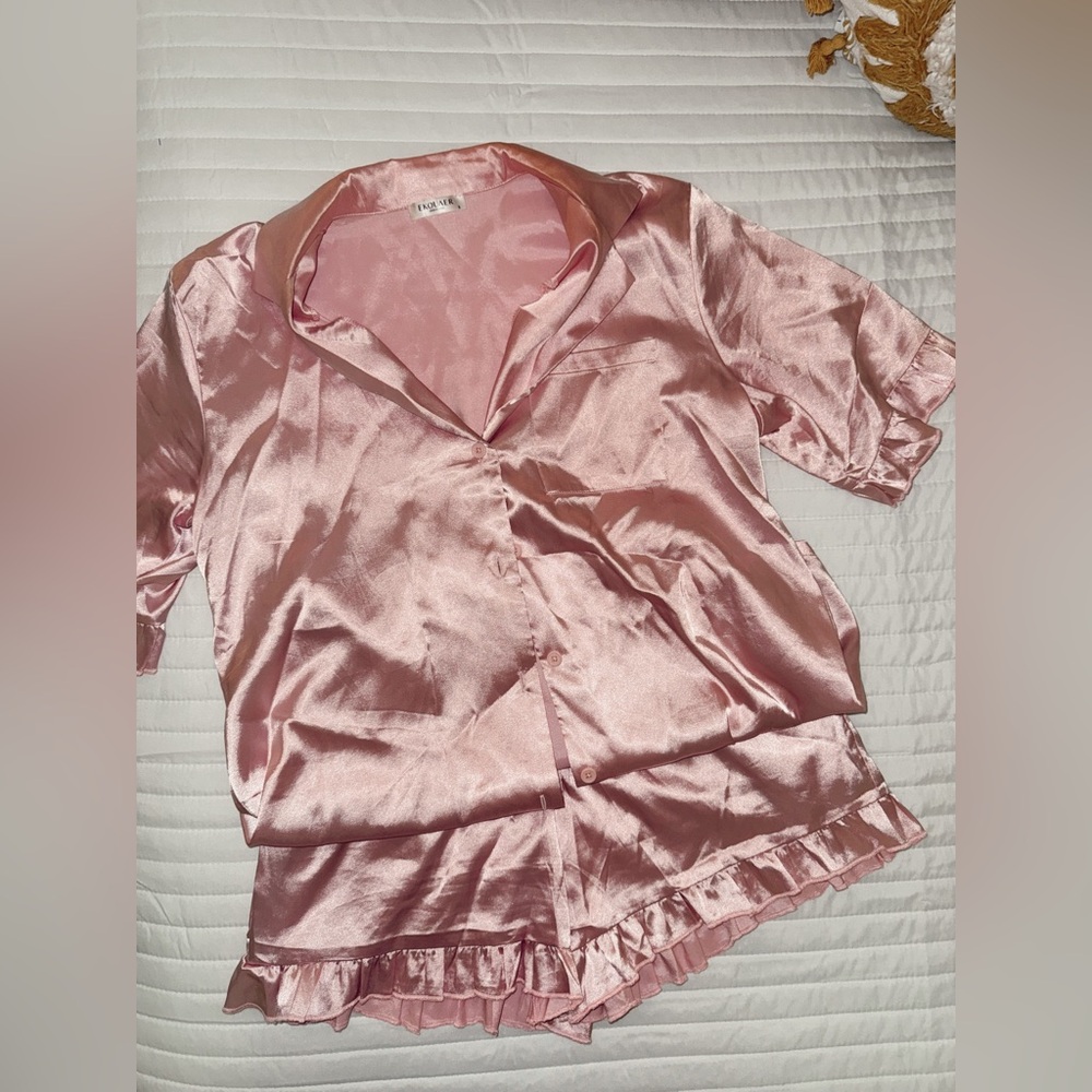 Pink Silk Ruffle Pajama Set!